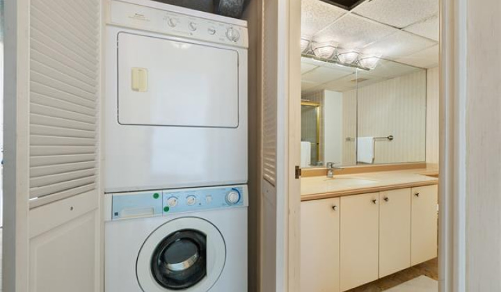 1600 Ala Moana Boulevard,Honolulu,Hawaii,96815,2 Bedrooms Bedrooms,2 BathroomsBathrooms,Condo/Townhouse,Ala Moana,19,19357654