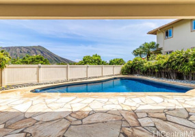 1000 Kaolo Street,Honolulu,Hawaii,96825,5 ベッドルーム ベッドルーム,3 バスルームバスルーム,一戸建て,Kaolo,18640514