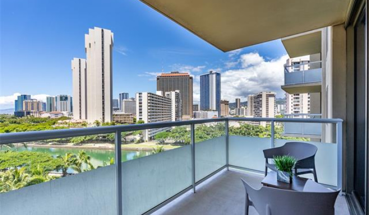 1551 Ala Wai Boulevard,Honolulu,Hawaii,96815,2 ベッドルーム ベッドルーム,2 バスルームバスルーム,コンド / タウンハウス,Ala Wai,8,18640931
