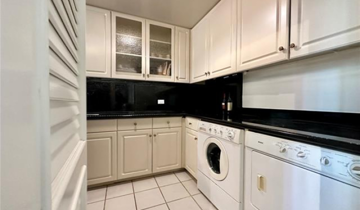 4999 Kahala Avenue,Honolulu,Hawaii,96816,2 Bedrooms Bedrooms,2 BathroomsBathrooms,Condo/Townhouse,Kahala,2,18191364