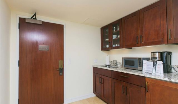 223 Saratoga Road,Honolulu,Hawaii,96815,1 BathroomBathrooms,Condo/Townhouse,Saratoga,19,18191694