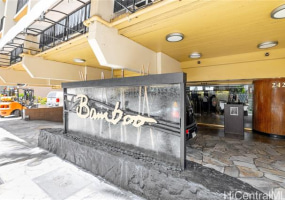 2425 Kuhio Avenue,Honolulu,Hawaii,96815,1 バスルームバスルーム,コンド / タウンハウス,Kuhio,9,18192263