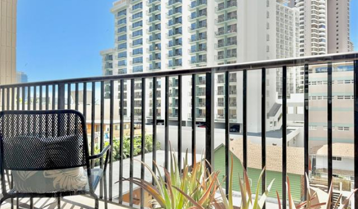 1911 Kalakaua Avenue,Honolulu,Hawaii,96815,1 Bedroom Bedrooms,1 BathroomBathrooms,Condo/Townhouse,Kalakaua,5,18641899