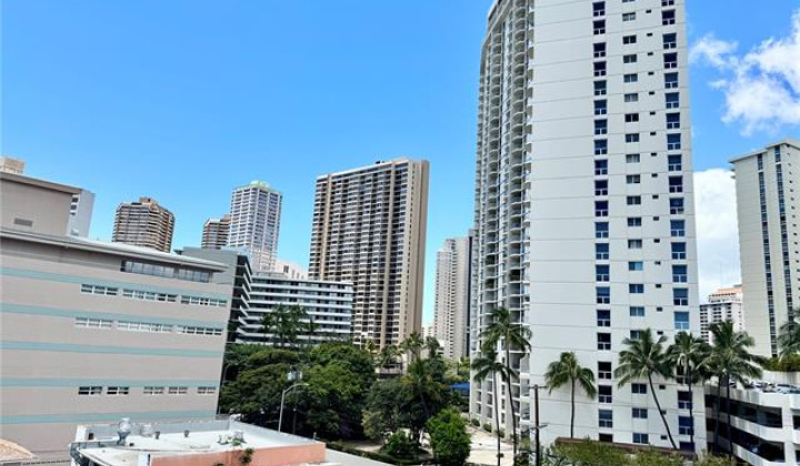 1911 Kalakaua Avenue,Honolulu,Hawaii,96815,1 Bedroom Bedrooms,1 BathroomBathrooms,Condo/Townhouse,Kalakaua,5,18641899