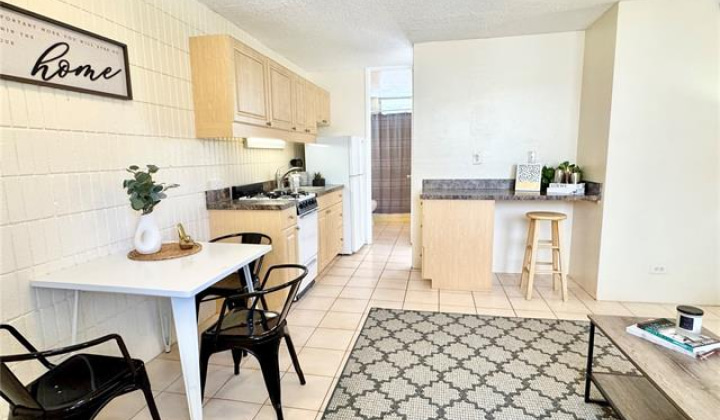 1911 Kalakaua Avenue,Honolulu,Hawaii,96815,1 Bedroom Bedrooms,1 BathroomBathrooms,Condo/Townhouse,Kalakaua,5,18641899