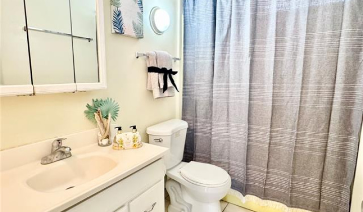 1911 Kalakaua Avenue,Honolulu,Hawaii,96815,1 Bedroom Bedrooms,1 BathroomBathrooms,Condo/Townhouse,Kalakaua,5,18641899