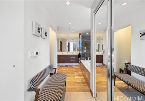 1555 Kapiolani Boulevard,Honolulu,Hawaii,96814,2 Bedrooms Bedrooms,2 BathroomsBathrooms,Condo/Townhouse,Kapiolani,22,18192474