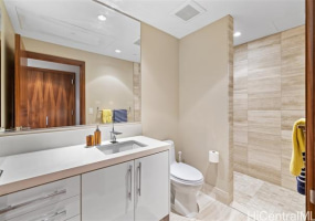 1555 Kapiolani Boulevard,Honolulu,Hawaii,96814,2 Bedrooms Bedrooms,2 BathroomsBathrooms,Condo/Townhouse,Kapiolani,22,18192474