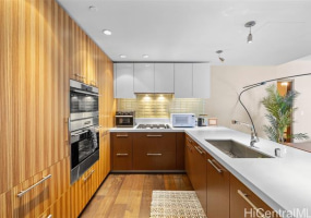 1555 Kapiolani Boulevard,Honolulu,Hawaii,96814,2 Bedrooms Bedrooms,2 BathroomsBathrooms,Condo/Townhouse,Kapiolani,22,18192474