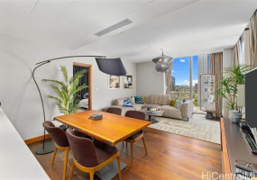 1555 Kapiolani Boulevard,Honolulu,Hawaii,96814,2 Bedrooms Bedrooms,2 BathroomsBathrooms,Condo/Townhouse,Kapiolani,22,18192474