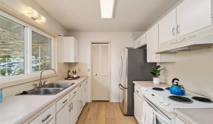 969 Honokahua Place,Honolulu,Hawaii,96825,3 Bedrooms Bedrooms,2 BathroomsBathrooms,Single family,Honokahua,18193800