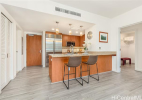 555 South Street,Honolulu,Hawaii,96813,2 Bedrooms Bedrooms,2 BathroomsBathrooms,Condo/Townhouse,South,1,18194694