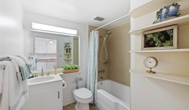 1550 Rycroft Street,Honolulu,Hawaii,96814,1 Bedroom Bedrooms,1 BathroomBathrooms,Condo/Townhouse,Rycroft,1,18194746