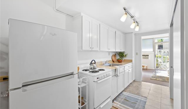 1550 Rycroft Street,Honolulu,Hawaii,96814,1 Bedroom Bedrooms,1 BathroomBathrooms,Condo/Townhouse,Rycroft,1,18194746