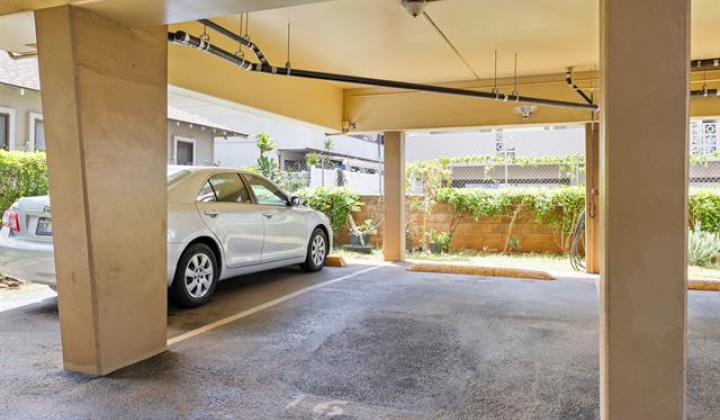 24 Hialoa Street,Honolulu,Hawaii,96817,2 Bedrooms Bedrooms,1 BathroomBathrooms,Condo/Townhouse,Hialoa,4,18195682