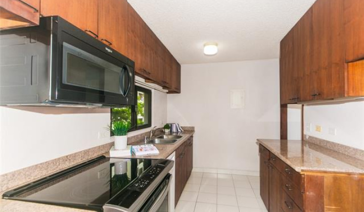 249 Kapili Street,Honolulu,Hawaii,96815,1 BathroomBathrooms,Condo/Townhouse,Kapili,4,17787327