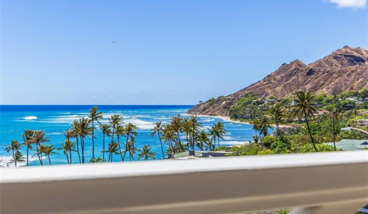 4125 Black Point Road,Honolulu,Hawaii,96816,5 ベッドルーム ベッドルーム,4 バスルームバスルーム,一戸建て,Black Point,18647190