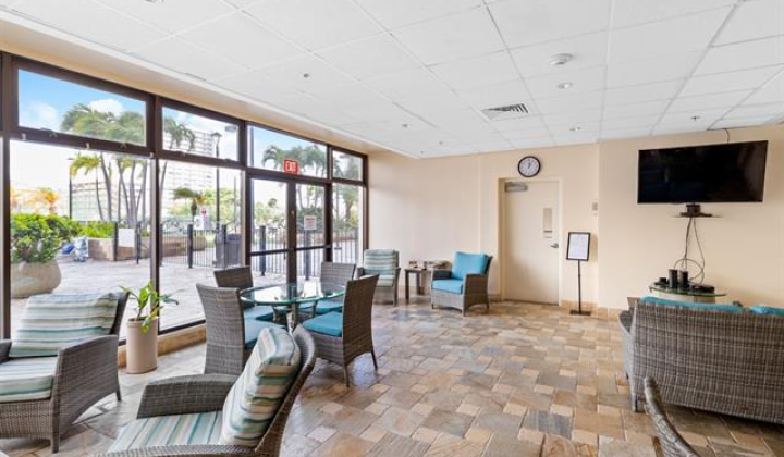 229 PAOAKALANI Avenue,Honolulu,Hawaii,96815,1 ベッドルーム ベッドルーム,1 バスルームバスルーム,コンド / タウンハウス,PAOAKALANI,37,18647324
