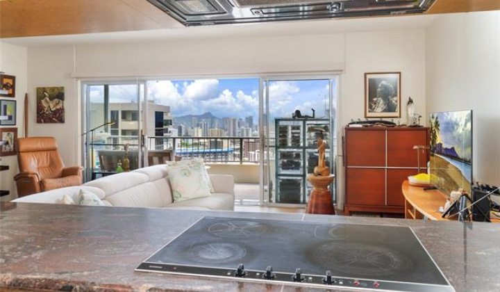 999 Wilder Avenue,Honolulu,Hawaii,96822,2 ベッドルーム ベッドルーム,2 バスルームバスルーム,コンド / タウンハウス,Wilder,5,18196904