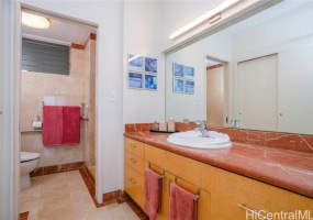 999 Wilder Avenue,Honolulu,Hawaii,96822,2 ベッドルーム ベッドルーム,2 バスルームバスルーム,コンド / タウンハウス,Wilder,5,18196904
