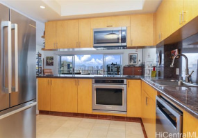 999 Wilder Avenue,Honolulu,Hawaii,96822,2 ベッドルーム ベッドルーム,2 バスルームバスルーム,コンド / タウンハウス,Wilder,5,18196904