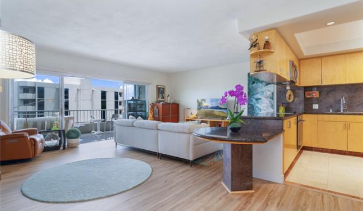 999 Wilder Avenue,Honolulu,Hawaii,96822,2 ベッドルーム ベッドルーム,2 バスルームバスルーム,コンド / タウンハウス,Wilder,5,18196904