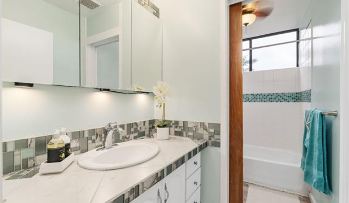 1020 Aoloa Place,Kailua,Hawaii,96734,3 Bedrooms Bedrooms,2 BathroomsBathrooms,Condo/Townhouse,Aoloa,3,18196989
