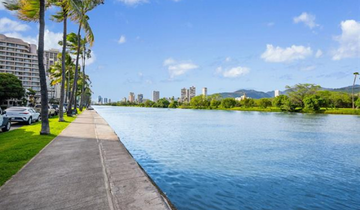 2421 Ala Wai Boulevard,Honolulu,Hawaii,96815,2 ベッドルーム ベッドルーム,2 バスルームバスルーム,コンド / タウンハウス,Ala Wai,12,19366451