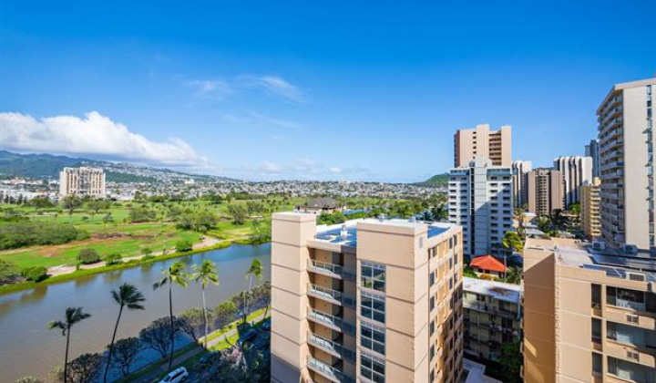 2421 Ala Wai Boulevard,Honolulu,Hawaii,96815,2 ベッドルーム ベッドルーム,2 バスルームバスルーム,コンド / タウンハウス,Ala Wai,12,19366461