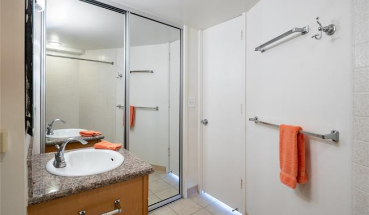 750 Amana Street,Honolulu,Hawaii,96814,1 BathroomBathrooms,Condo/Townhouse,Amana,11,18198575