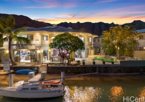 812 Kumukahi Place,Honolulu,Hawaii,96825,8 ベッドルーム ベッドルーム,6 バスルームバスルーム,一戸建て,Kumukahi,18199136