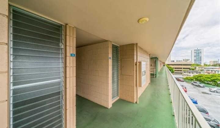 1720 Huna Street,Honolulu,Hawaii,96817,3 Bedrooms Bedrooms,2 BathroomsBathrooms,Condo/Townhouse,Huna,5,18200532