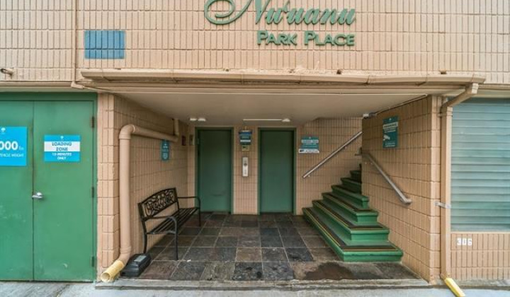 1720 Huna Street,Honolulu,Hawaii,96817,3 Bedrooms Bedrooms,2 BathroomsBathrooms,Condo/Townhouse,Huna,5,18200532
