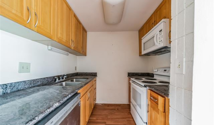 1720 Huna Street,Honolulu,Hawaii,96817,3 Bedrooms Bedrooms,2 BathroomsBathrooms,Condo/Townhouse,Huna,5,18200532