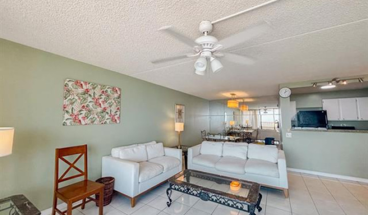2240 Kuhio Avenue,Honolulu,Hawaii,96815,2 ベッドルーム ベッドルーム,2 バスルームバスルーム,コンド / タウンハウス,Kuhio,35,19369483