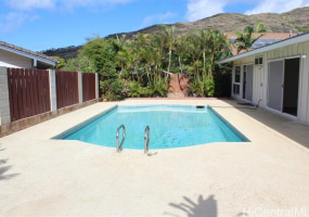 737 Kokomo Place,Honolulu,Hawaii,96825,4 Bedrooms Bedrooms,2 BathroomsBathrooms,Single family,Kokomo,18200871