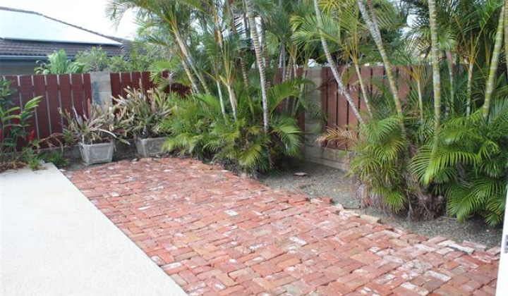 737 Kokomo Place,Honolulu,Hawaii,96825,4 Bedrooms Bedrooms,2 BathroomsBathrooms,Single family,Kokomo,18200871