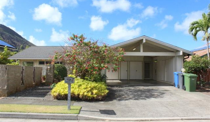 737 Kokomo Place,Honolulu,Hawaii,96825,4 Bedrooms Bedrooms,2 BathroomsBathrooms,Single family,Kokomo,18200871