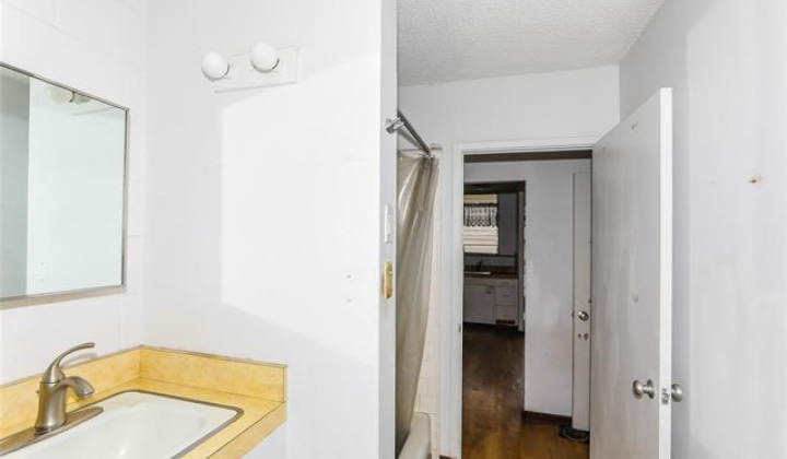 1525 Pensacola Street,Honolulu,Hawaii,96822,1 ベッドルーム ベッドルーム,1 バスルームバスルーム,コンド / タウンハウス,Pensacola,3,19370126