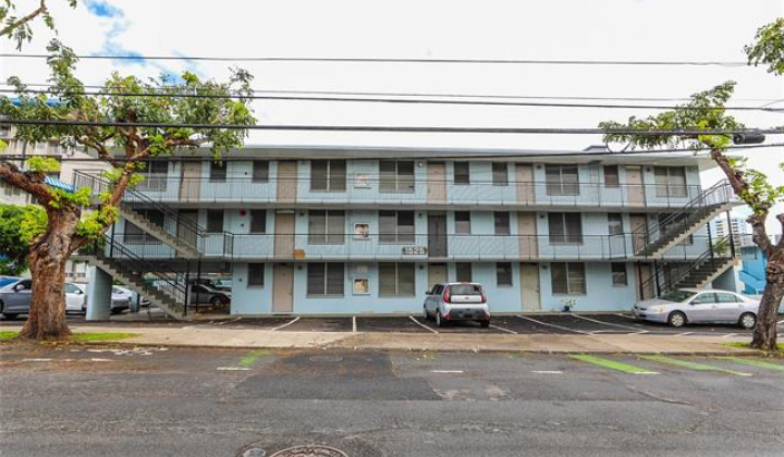1525 Pensacola Street,Honolulu,Hawaii,96822,1 ベッドルーム ベッドルーム,1 バスルームバスルーム,コンド / タウンハウス,Pensacola,3,19370126