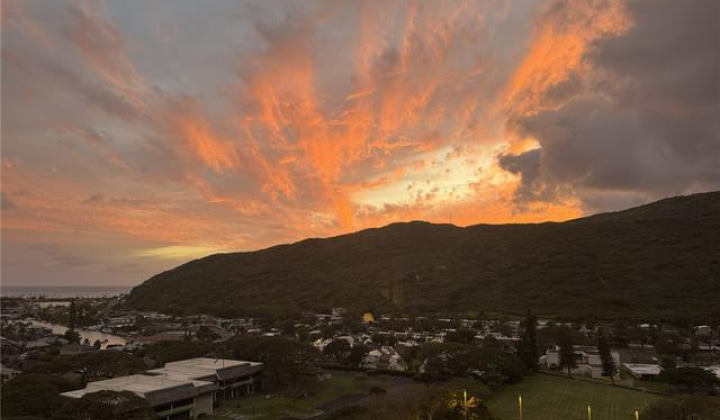 555 Hahaione Street,Honolulu,Hawaii,96825,1 Bedroom Bedrooms,2 BathroomsBathrooms,Condo/Townhouse,Hahaione,12,19370205