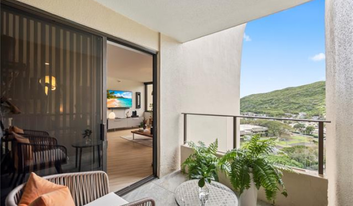 555 Hahaione Street,Honolulu,Hawaii,96825,1 Bedroom Bedrooms,2 BathroomsBathrooms,Condo/Townhouse,Hahaione,12,19370205