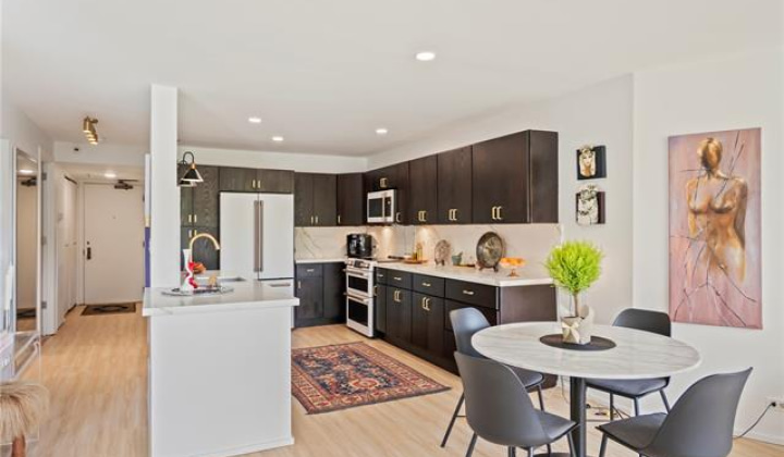 555 Hahaione Street,Honolulu,Hawaii,96825,1 Bedroom Bedrooms,2 BathroomsBathrooms,Condo/Townhouse,Hahaione,12,19370205