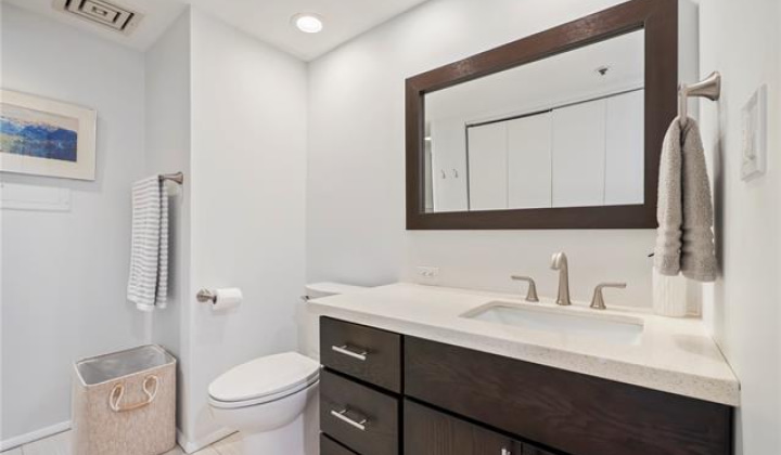555 Hahaione Street,Honolulu,Hawaii,96825,1 Bedroom Bedrooms,2 BathroomsBathrooms,Condo/Townhouse,Hahaione,12,19370205