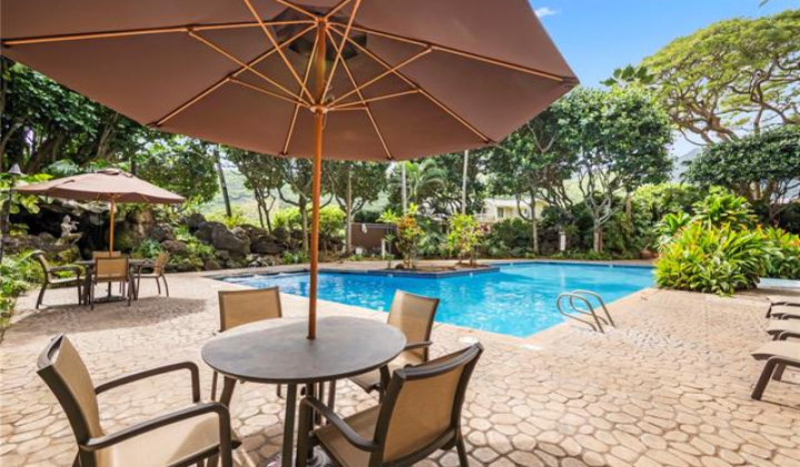 555 Hahaione Street,Honolulu,Hawaii,96825,1 Bedroom Bedrooms,2 BathroomsBathrooms,Condo/Townhouse,Hahaione,12,19370205