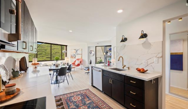 555 Hahaione Street,Honolulu,Hawaii,96825,1 Bedroom Bedrooms,2 BathroomsBathrooms,Condo/Townhouse,Hahaione,12,19370205