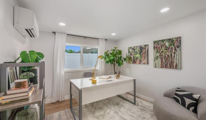 990 Apokula Place,Kailua,Hawaii,96734,4 ベッドルーム ベッドルーム,2 バスルームバスルーム,一戸建て,Apokula,18201405