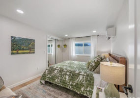 990 Apokula Place,Kailua,Hawaii,96734,4 ベッドルーム ベッドルーム,2 バスルームバスルーム,一戸建て,Apokula,18201405
