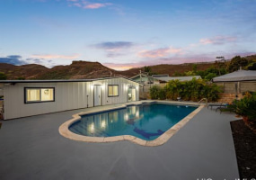 990 Apokula Place,Kailua,Hawaii,96734,4 ベッドルーム ベッドルーム,2 バスルームバスルーム,一戸建て,Apokula,18201405