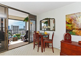 1630 Liholiho Street,Honolulu,Hawaii,96822,1 ベッドルーム ベッドルーム,1 バスルームバスルーム,コンド / タウンハウス,Liholiho,12,18201596